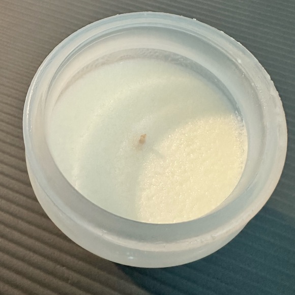 Voluspa Mokara Candle 16oz Brand New - Picture 3 of 3